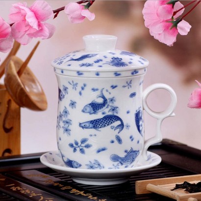 WeeLion Chinesische Blaue und weiße Porzellan Teetasse Becher mit Sieb Infuser und Deckel und Untertasse Keramik Tee Daddy Cups Geschenk Cups 400ml,B - BMACRK12